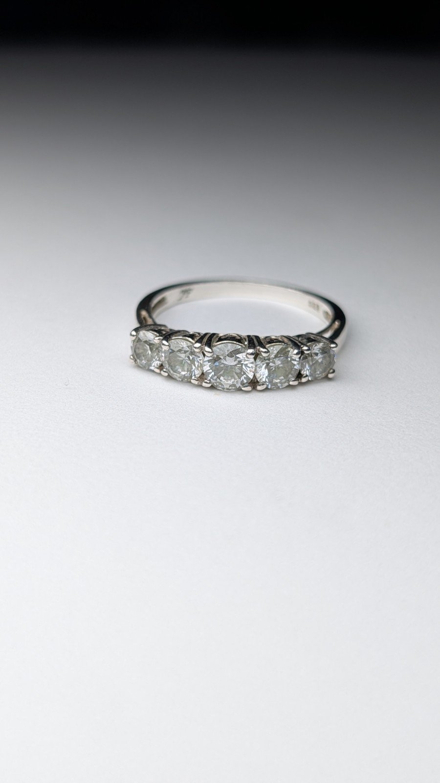 Vintage Sterling Silver Single Row Clear Gemstone Swarovski Ring | Size R 1/2 - Image 3