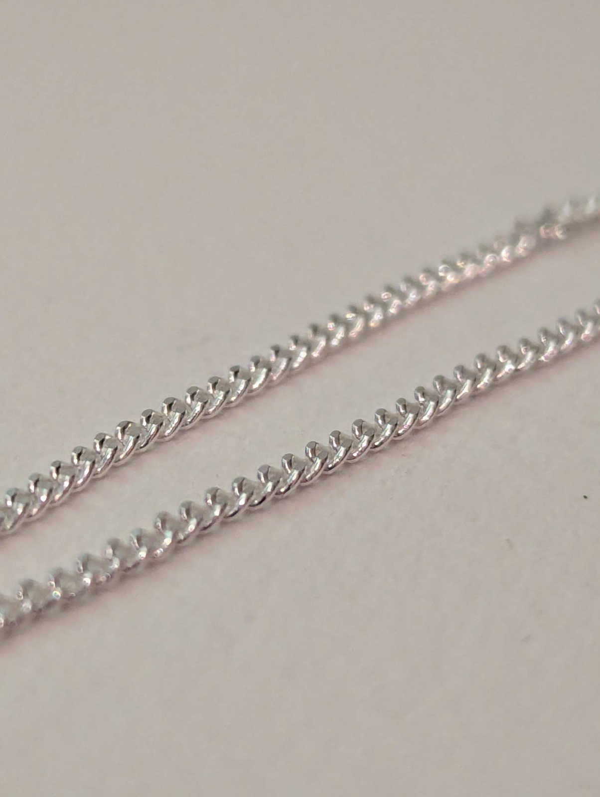 925 Sterling Solid Silver 20-inch Curb Link Chain 51cm | Slight Kinks In Chain - Image 2