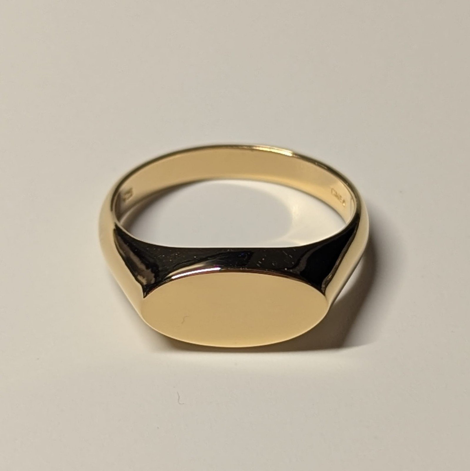 18ct Gold Plated Sterling Silver Flat Oval Signet Ring | Size Q - Image 2