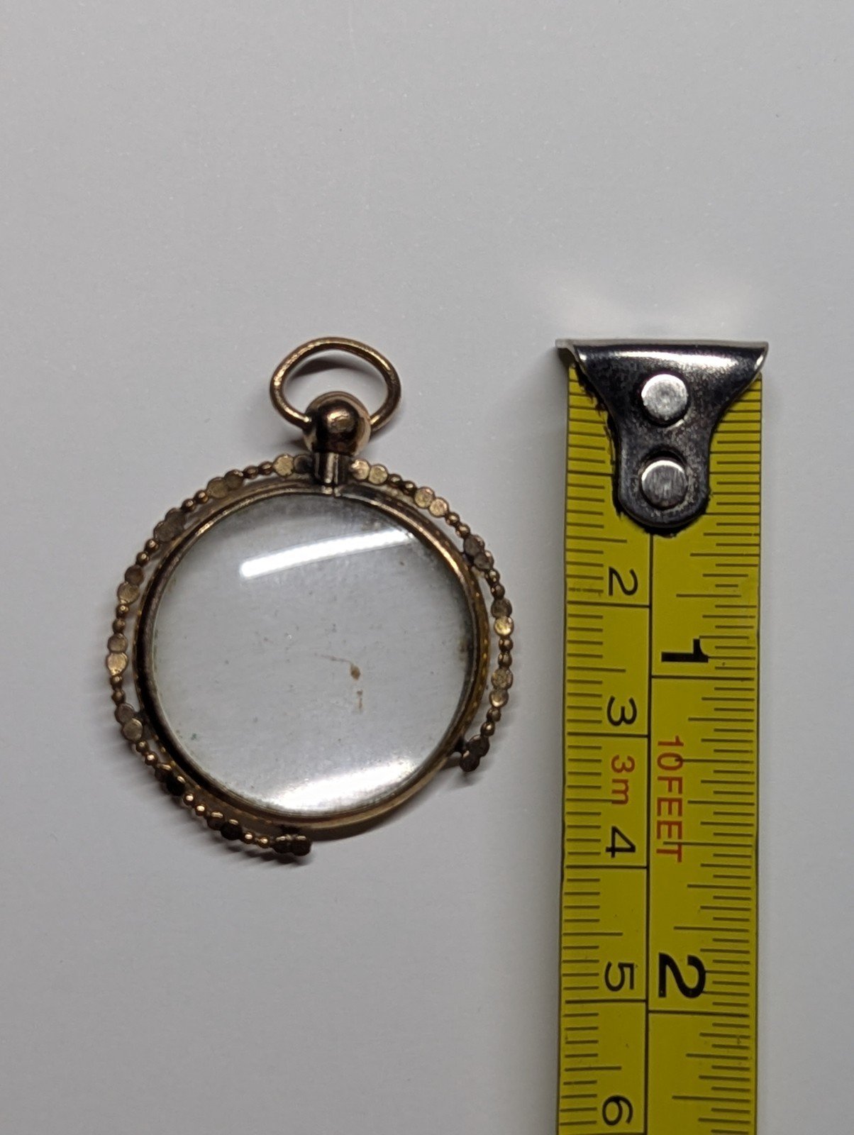 Vintage/Antique Gold Tone Locket | 2.5cm Diameter - Image 4