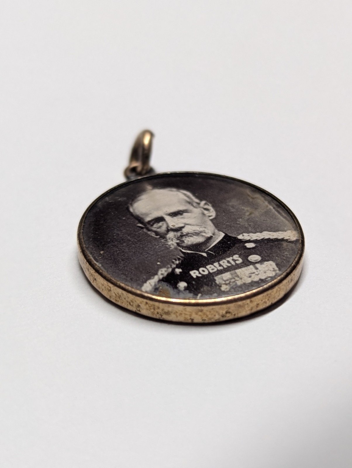 Antique Gold Tone Robert Baden-Powell And Lord Roberts Boer War Pendant Cracked - Image 4