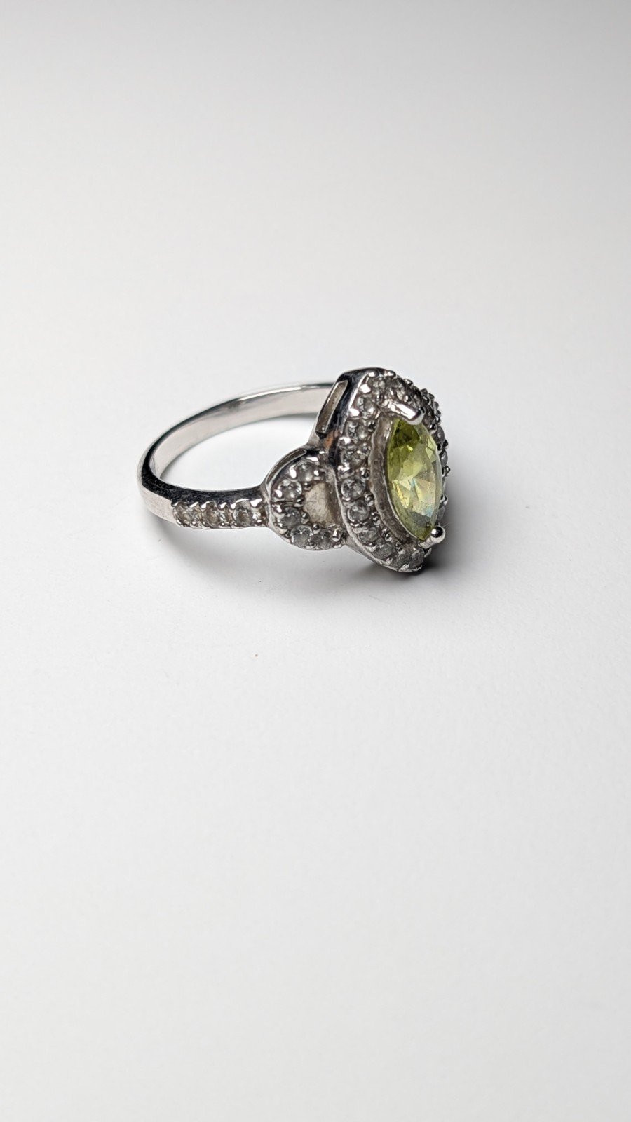 Vintage Sterling Silver Green Peridot Ring | Size Q | 925 Silver - Image 5