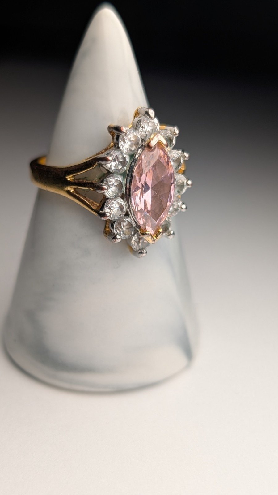 Vintage Costume Jewellery EDCO Ring With Pink & Clear Stones | Size P 1/2 | EDCO