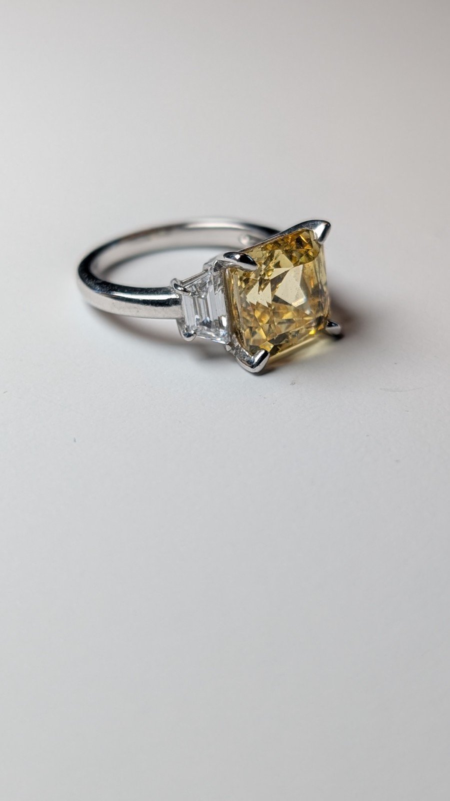 Vintage Sterling Silver Trilogy Clear & Yellow DQCZ Gemstone Ring | Size M 1/2