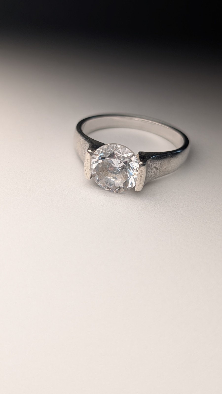 Vintage Sterling Silver Large DQCZ Gemstone Solitaire Ring | Size T | 925 Silver - Image 2