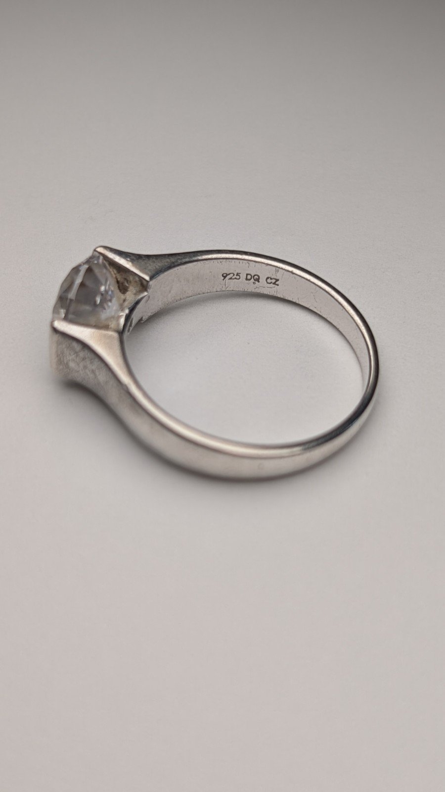 Vintage Sterling Silver Large DQCZ Gemstone Solitaire Ring | Size T | 925 Silver - Image 3