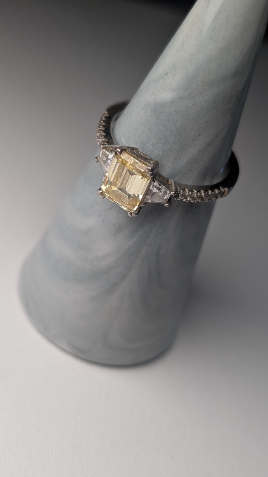 Vintage Sterling Silver Trilogy Clear & Yellow Gemstone Ring | Size Q 1/2 | 925 - Image 5