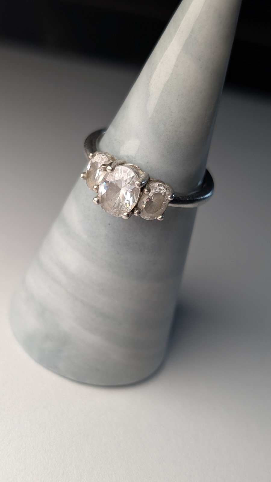 Vintage Sterling Silver 3 Stone Trilogy Ring | Size Q | 925 Silver - Image 5