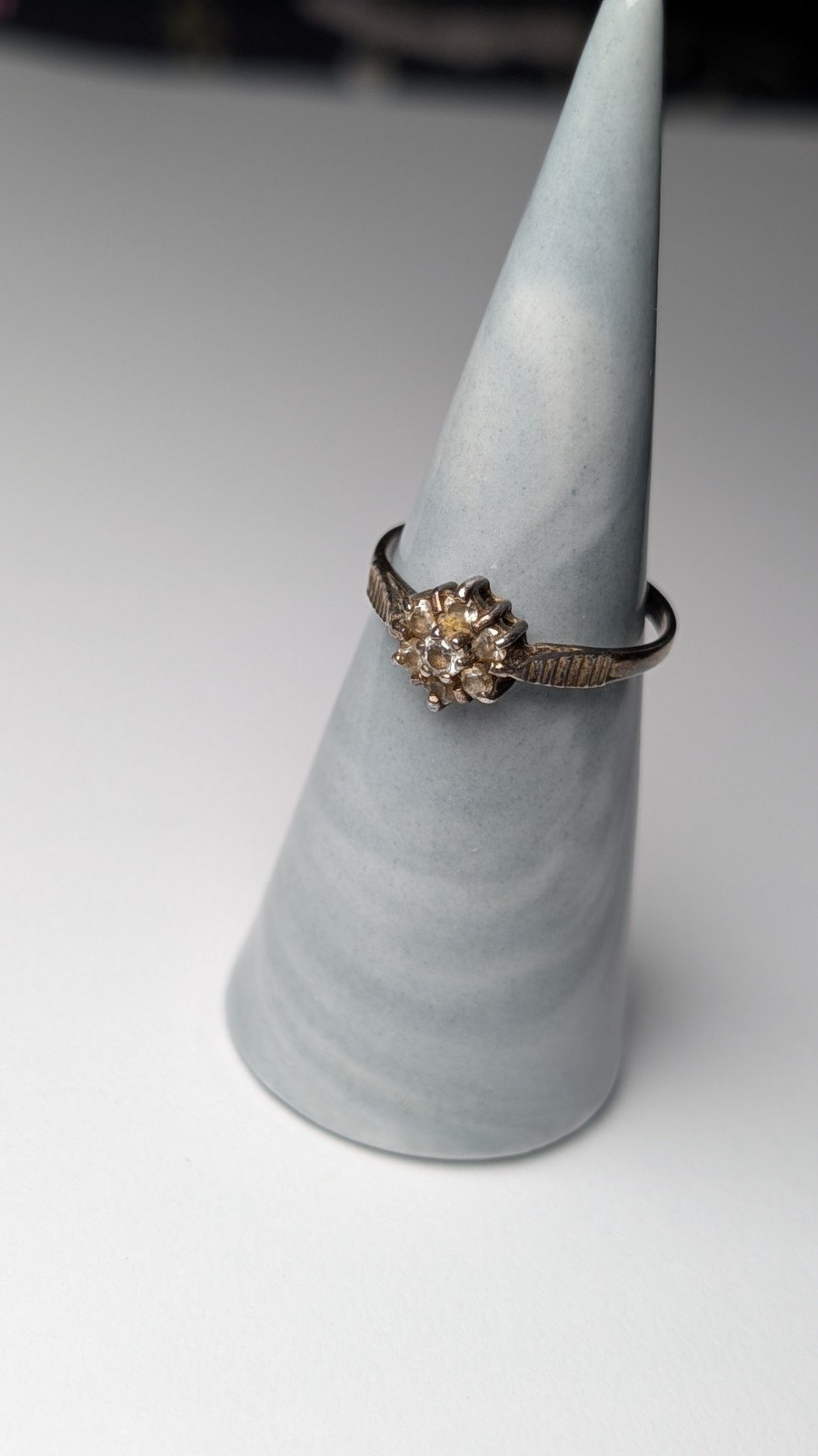 Vintage Sterling Silver Cluster Clear Gemstone Ring | Size Q | Cluster Ring - Image 4