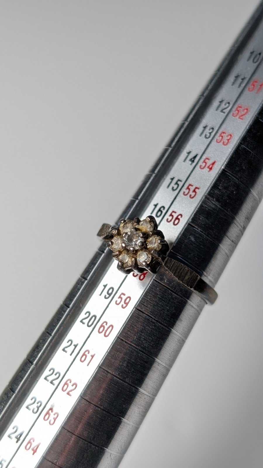 Vintage Sterling Silver Cluster Clear Gemstone Ring | Size Q | Cluster Ring - Image 8