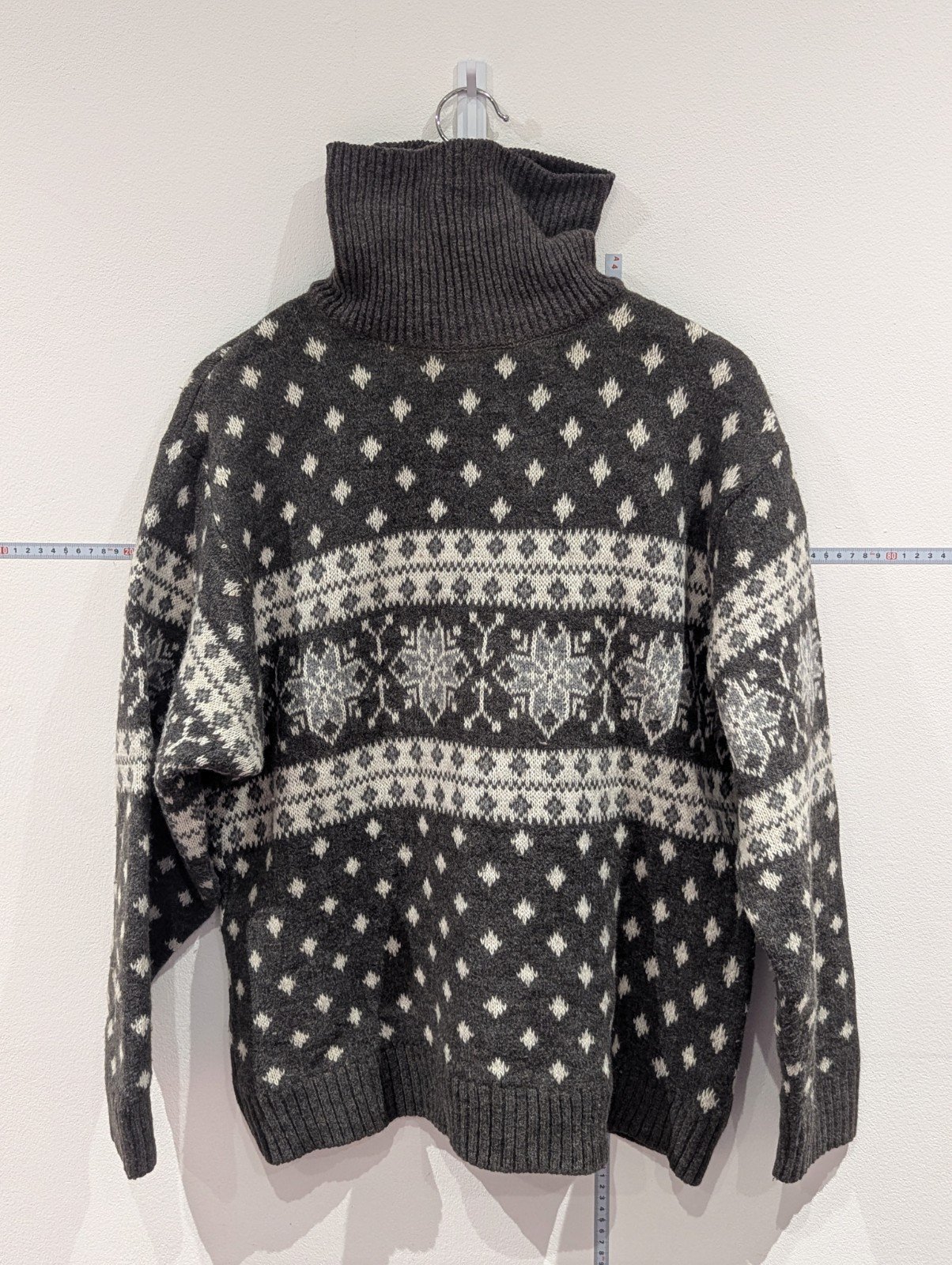 Vintage Exhaust Grey And White Winter Christmas Jumper Size Large Marks See Pics