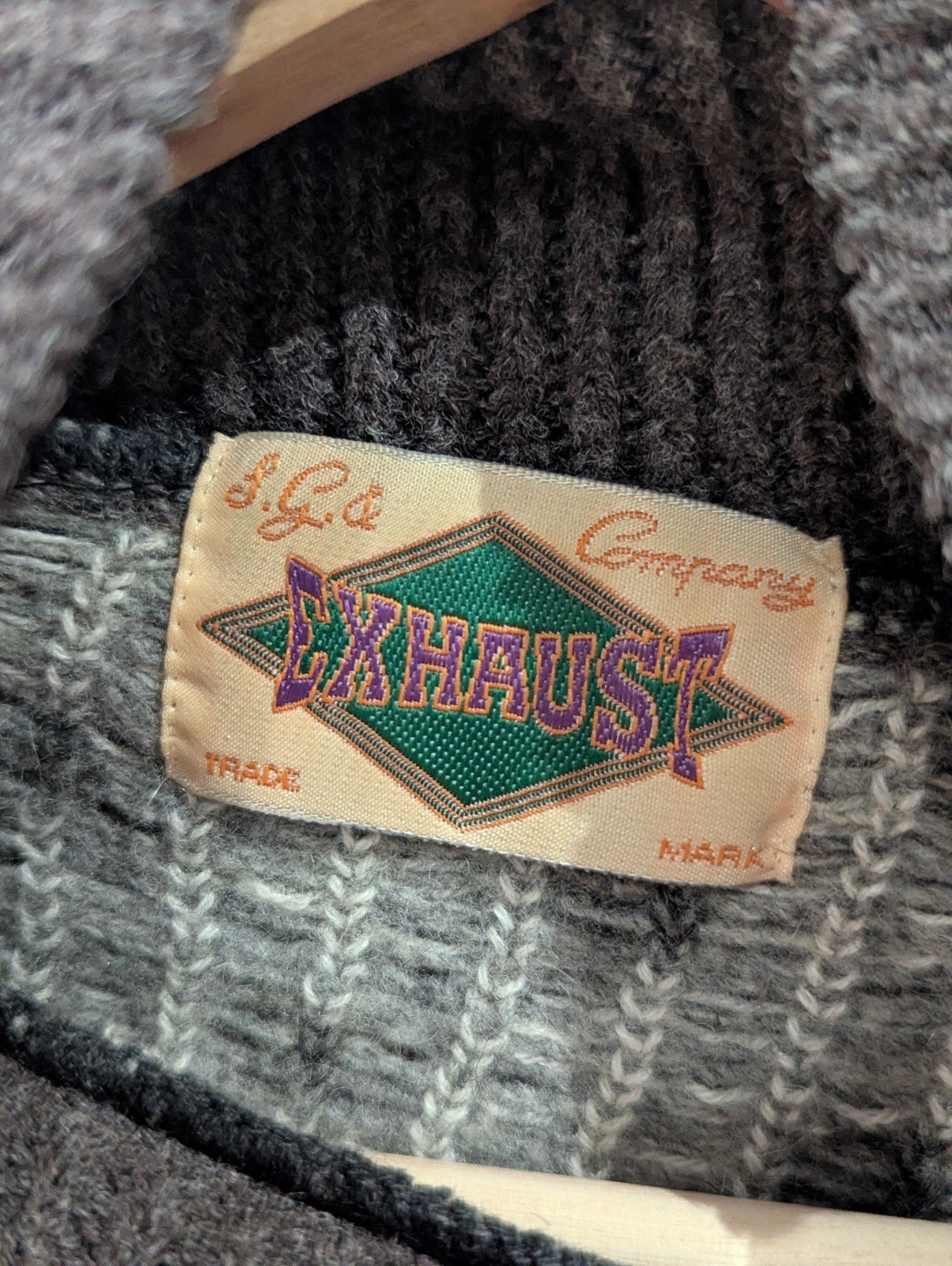 Vintage Exhaust Grey And White Winter Christmas Jumper Size Large Marks See Pics - Image 3