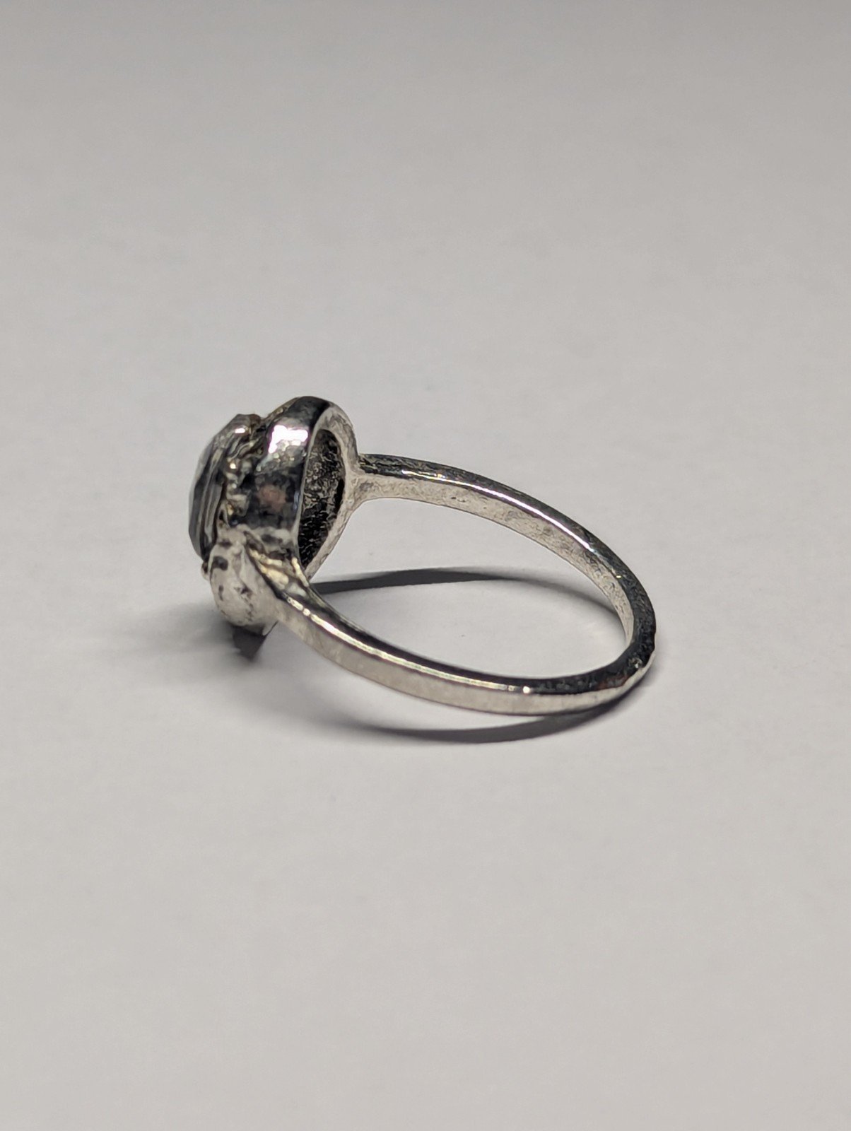 Vintage Costume Jewellery Clear Gemstones Ring | Size L - Image 5