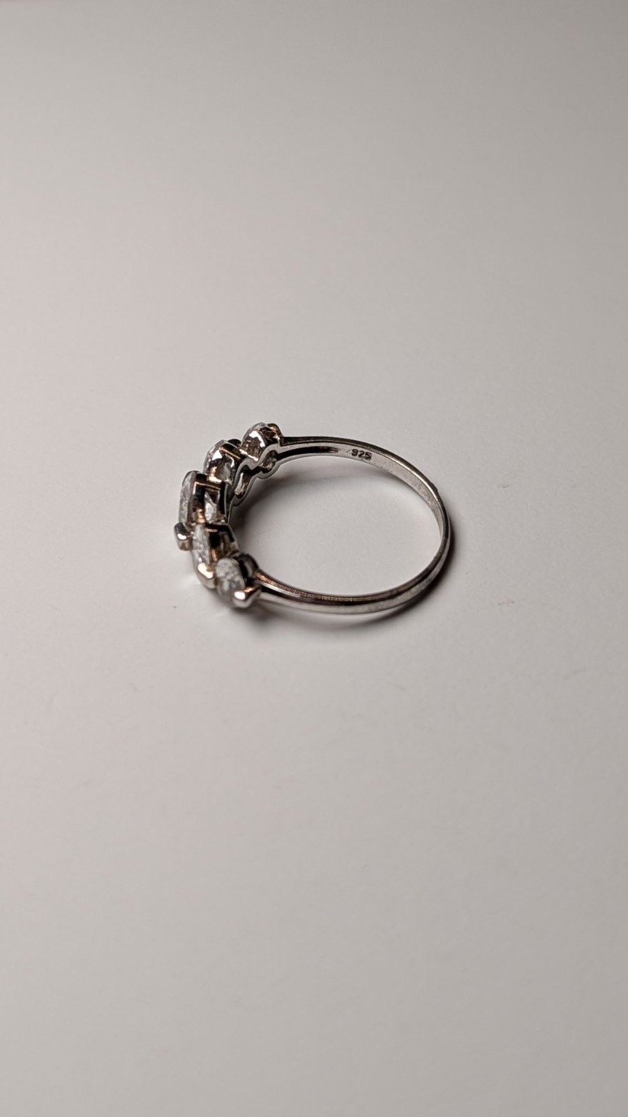 Vintage Sterling Silver CZ 5 Stone Clear Gemstone Ring | Size P 1/2 | 925 - Image 4