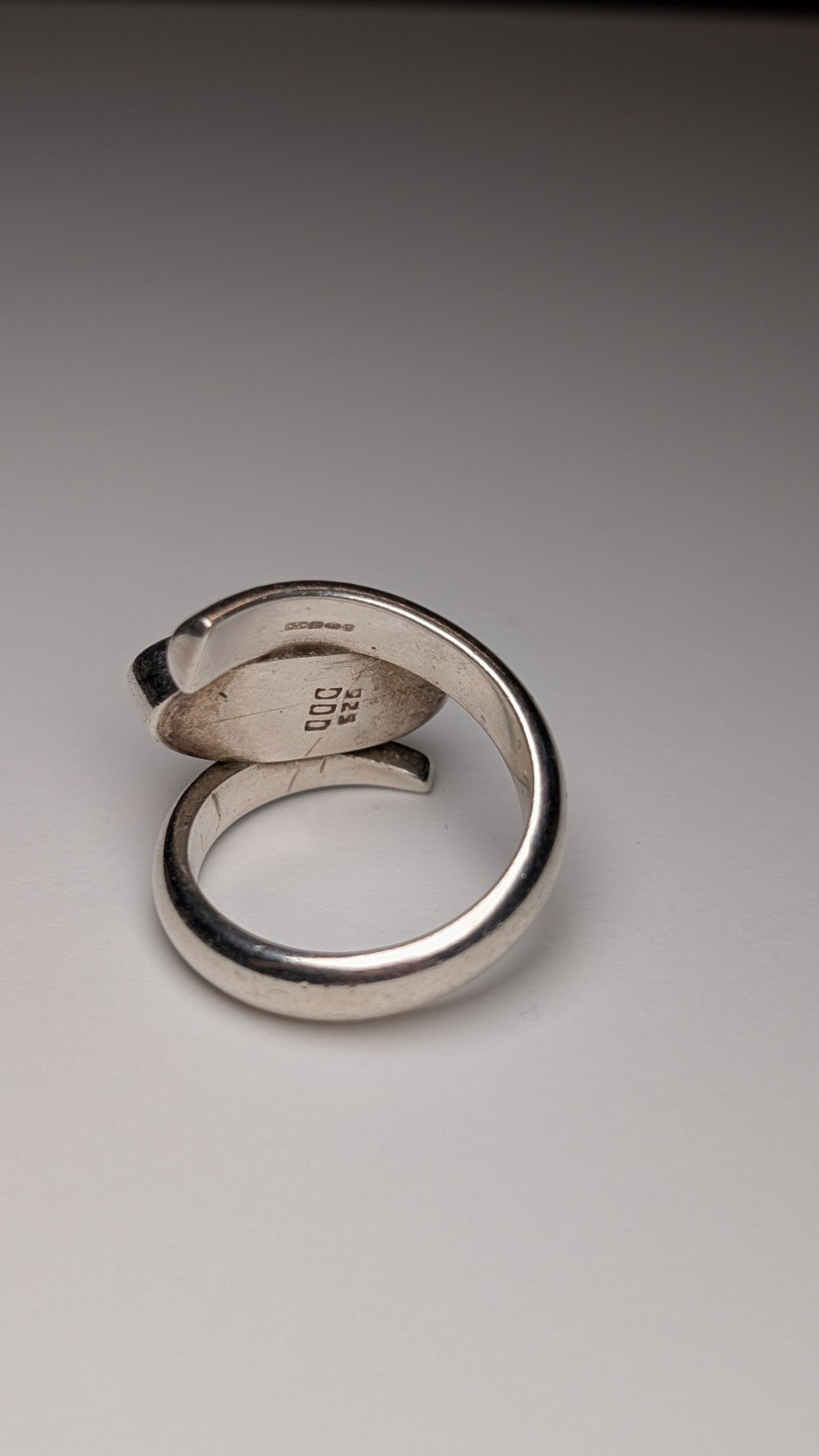 Vintage Sterling Silver Swirl Black Onyx Ring | Size P 1/2 | 925 Silver - Image 3