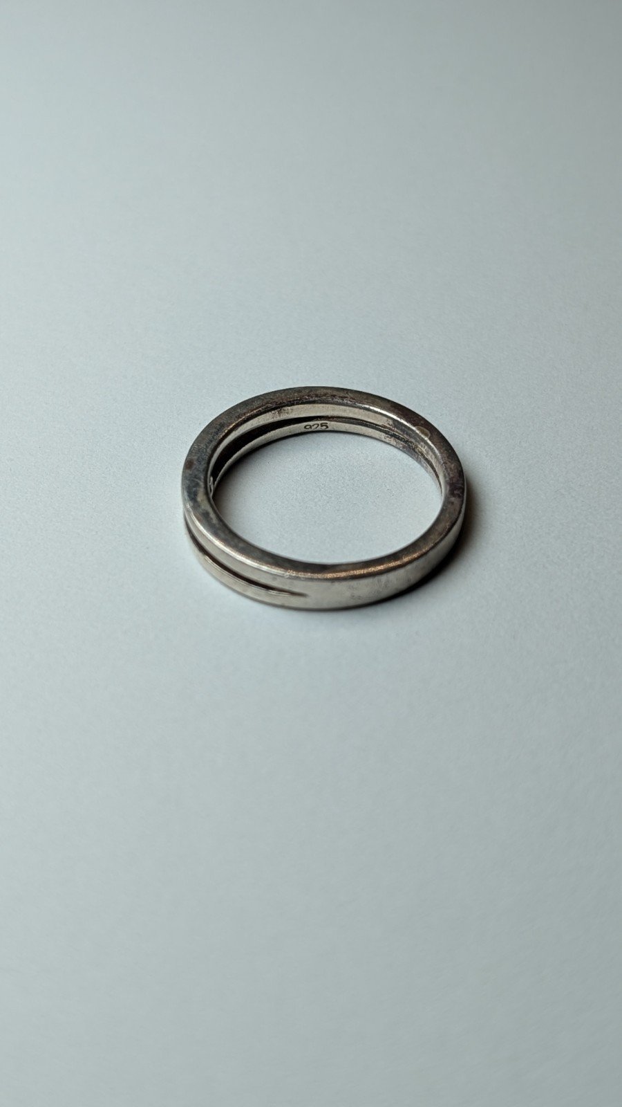 Vintage Sterling Silver Clear Gemstone Band Ring | Size R | 925 Silver - Image 2