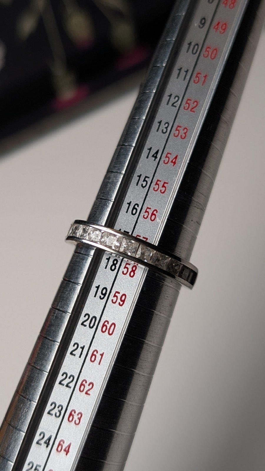 Vintage Sterling Silver CZ Gemstones Band Ring | Size Q | 925 Silver - Image 2