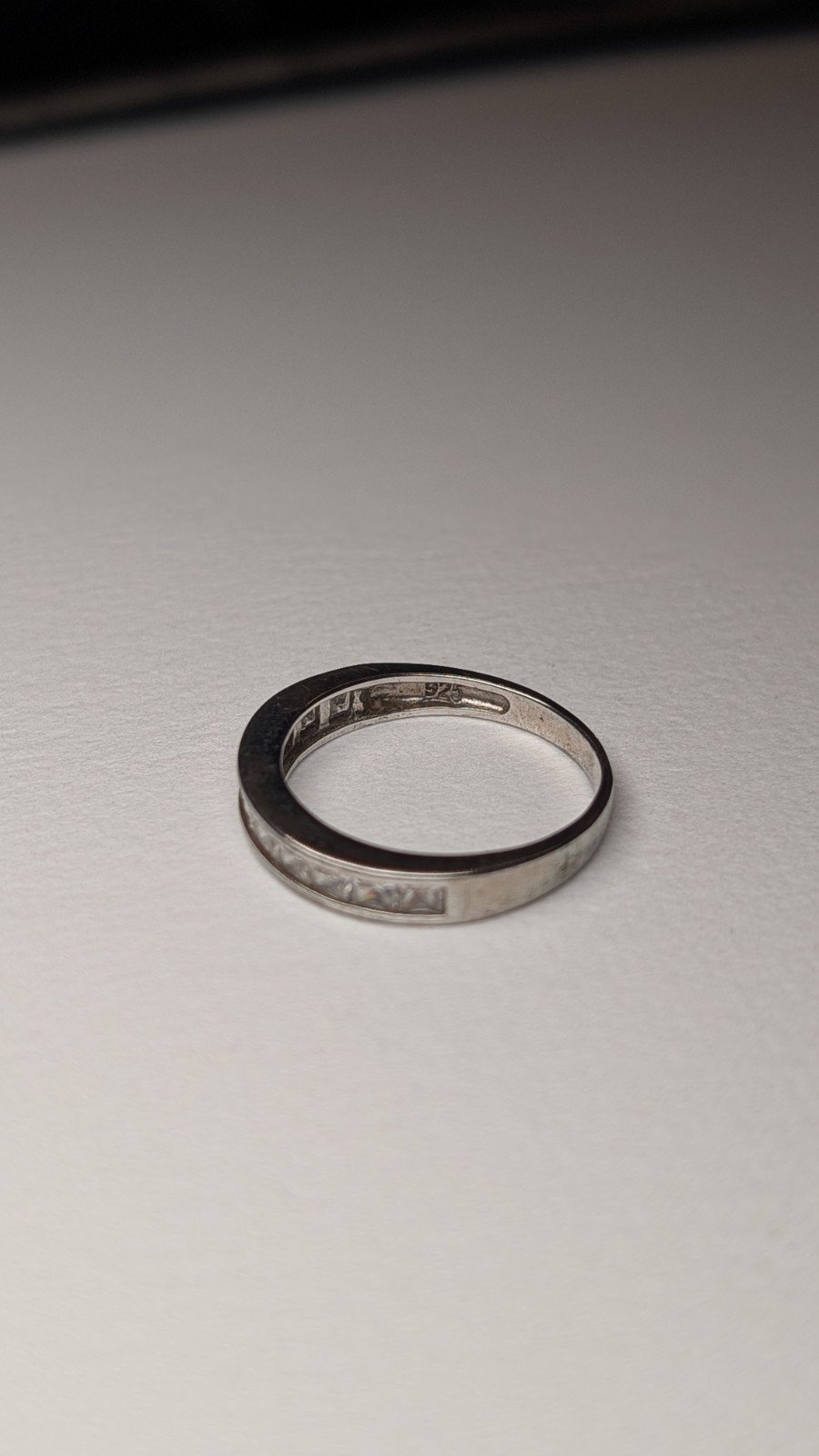 Vintage Sterling Silver CZ Gemstones Band Ring | Size Q | 925 Silver - Image 9