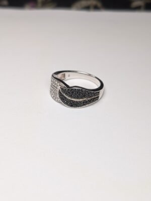 Vintage Sterling Silver Black & White CZ Cluster Leaf Ring | Size L 1/2 | 925