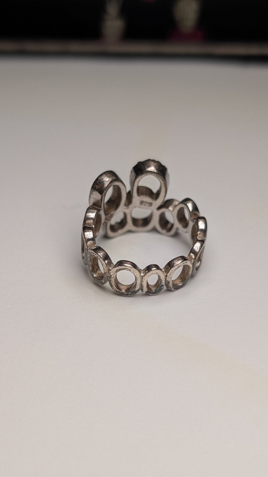 Vintage Sterling Silver Band O Circles CZ Gemstone Ring | Size M | Missing Stone - Image 5