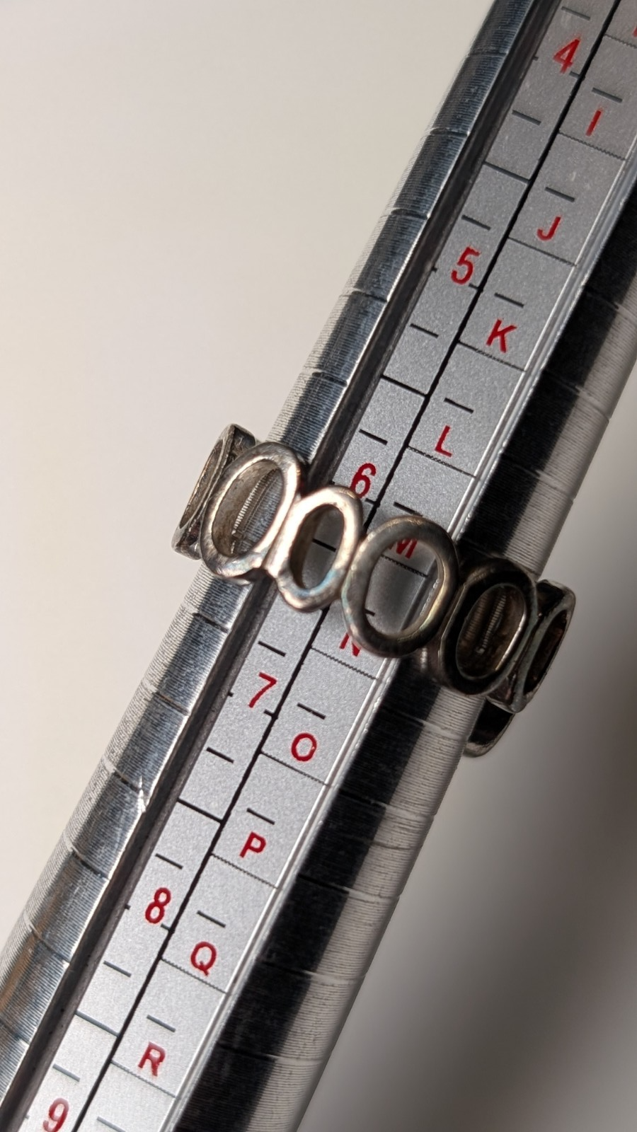 Vintage Sterling Silver Band O Circles CZ Gemstone Ring | Size M | Missing Stone - Image 9