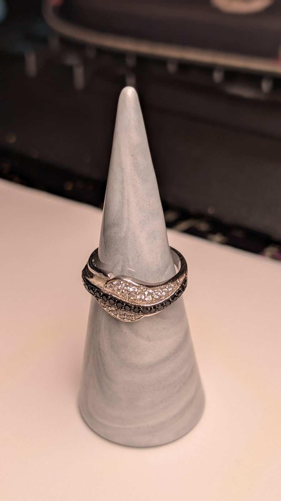 Vintage Sterling Silver Black & White Cluster Leaf Ring | Size P | 925 Silver - Image 6