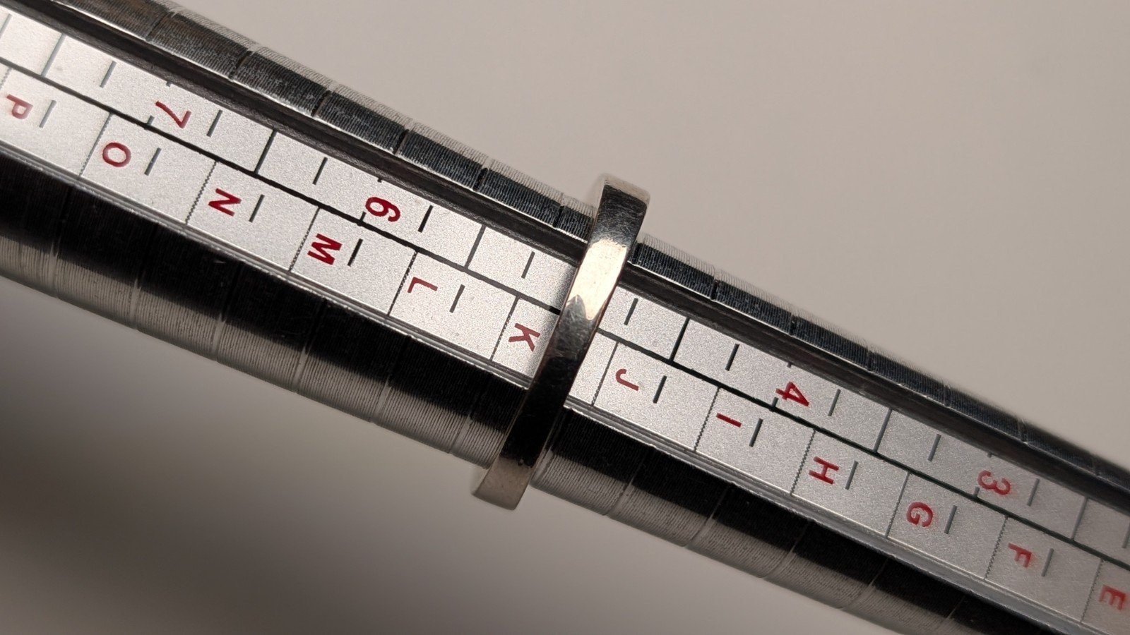 Vintage Sterling Silver Channel Set Ring | Size J 1/2 | 925 Silver - Image 7