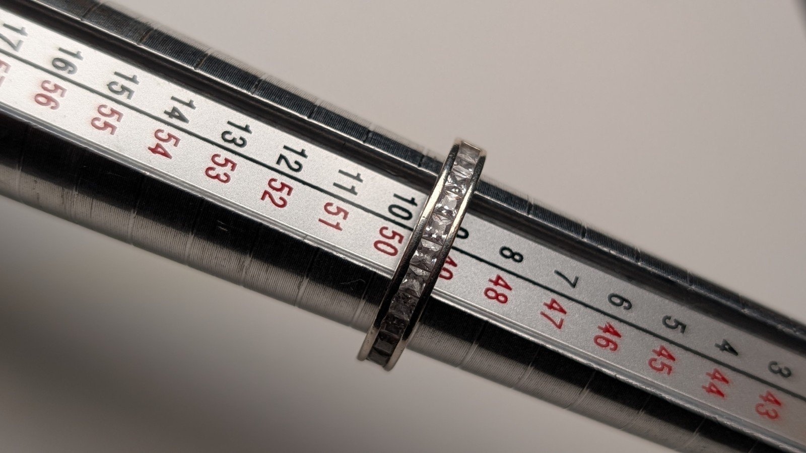 Vintage Sterling Silver Channel Set Ring | Size J 1/2 | 925 Silver - Image 8