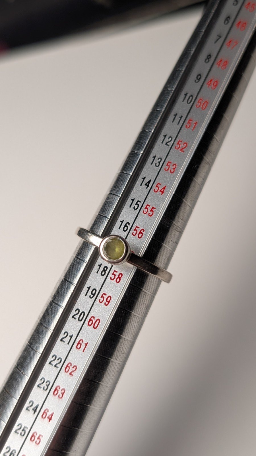 Vintage Sterling Silver Green Peridot Ring | Size P 1/2 | 925 Silver - Image 8