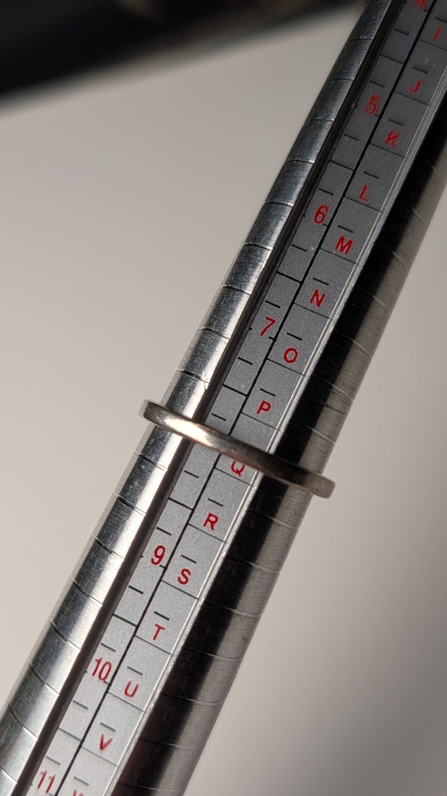 Vintage Sterling Silver Green Peridot Ring | Size P 1/2 | 925 Silver - Image 9