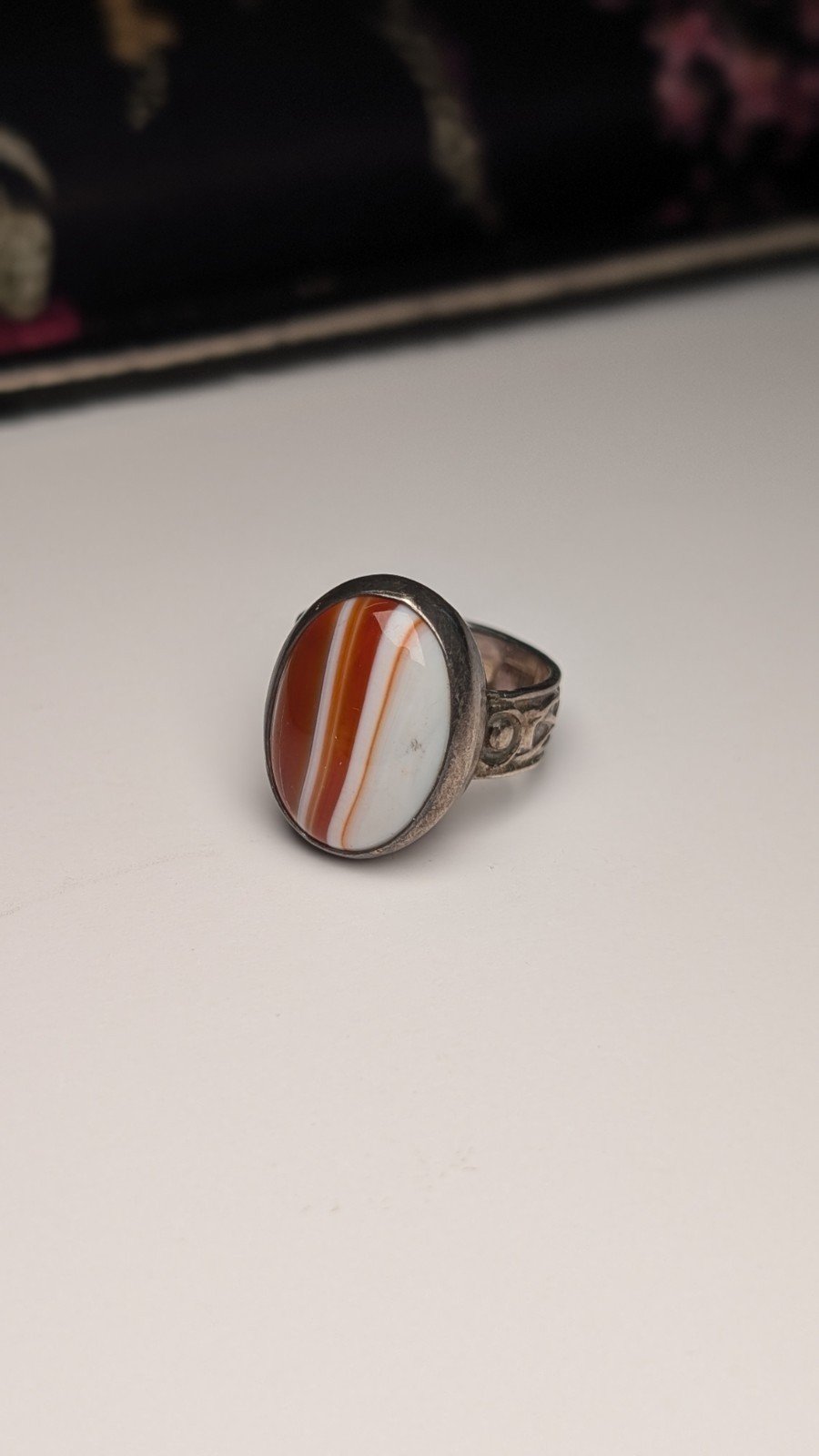 Vintage Sterling Silver 1973 Edinburgh Celtic Banded Agate Ring | Size L | 925 - Image 2