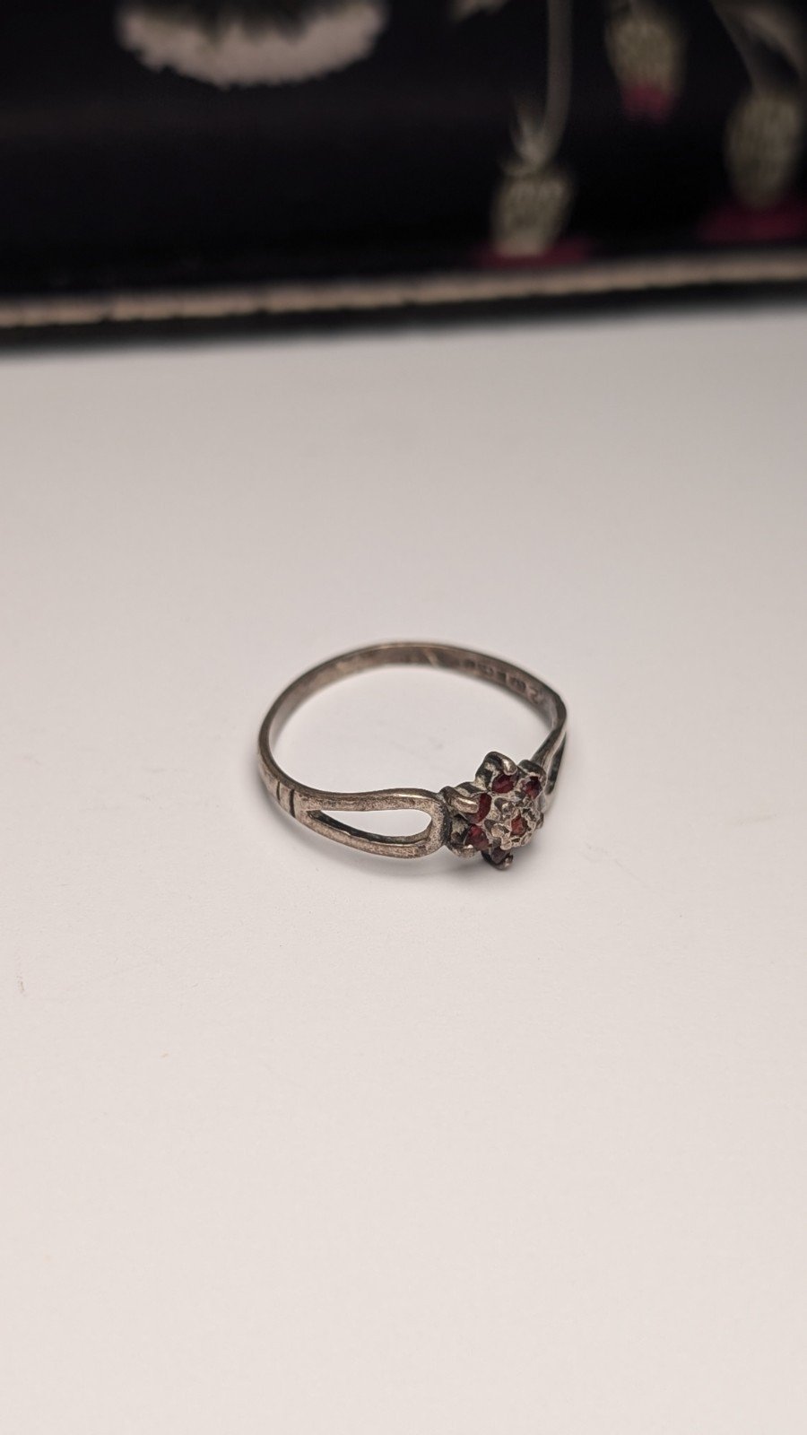 Vintage Sterling Silver 1979 Red Garnet Cluster Ring | Size Q | 925 Silver - Image 2