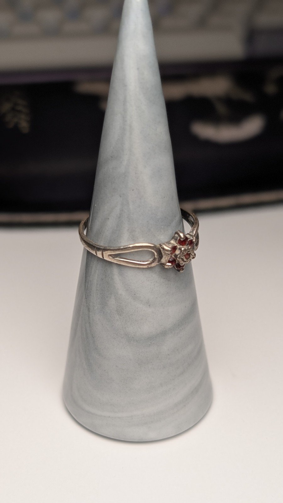 Vintage Sterling Silver 1979 Red Garnet Cluster Ring | Size Q | 925 Silver - Image 6