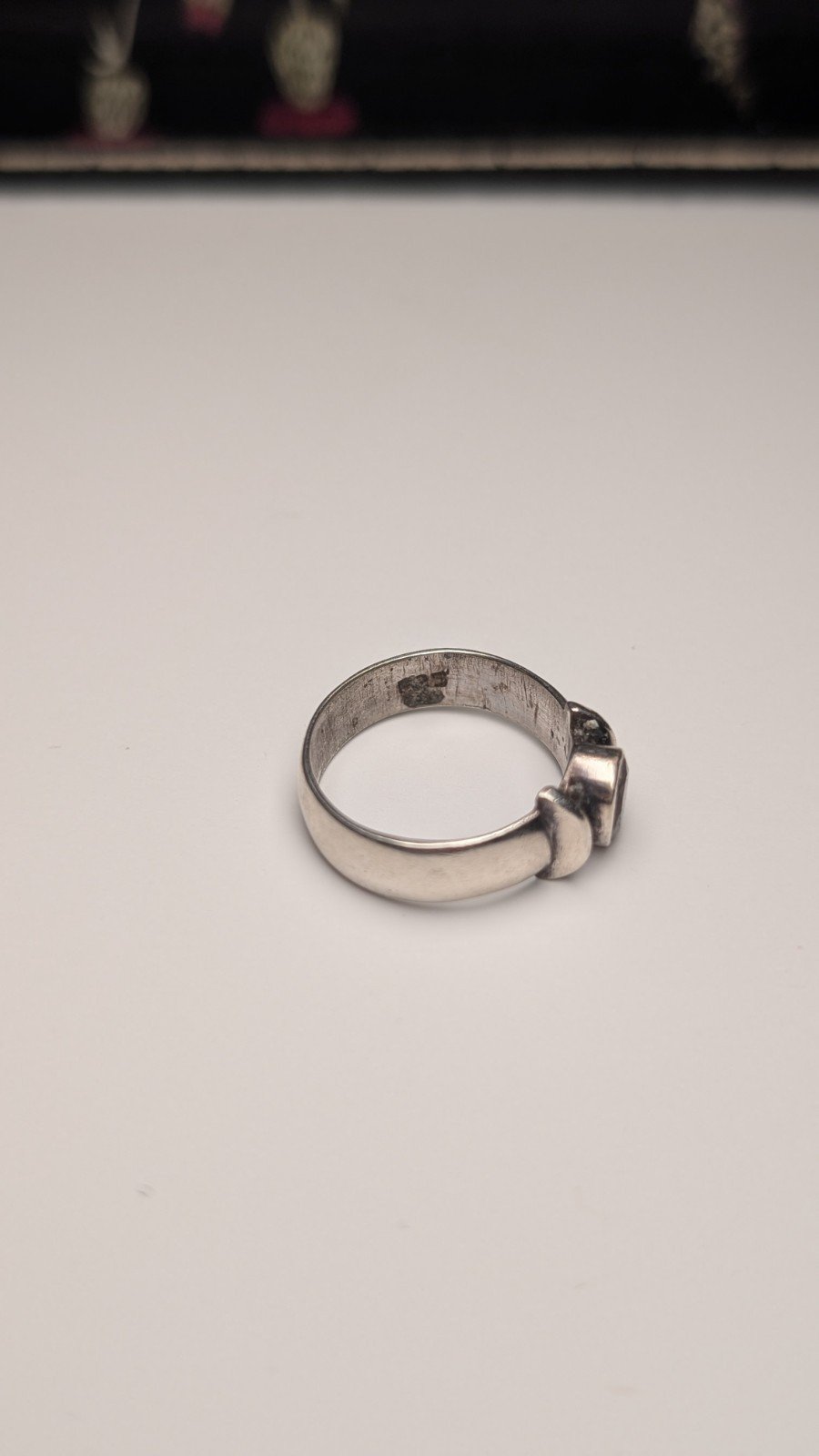 Vintage Sterling Silver Red Garnet Ring | Size O 1/2 | 925 Silver - Image 3