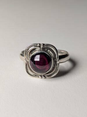 Vintage Sterling Silver Natural Purple-Red Garnet Ring | Size O | 925 Silver