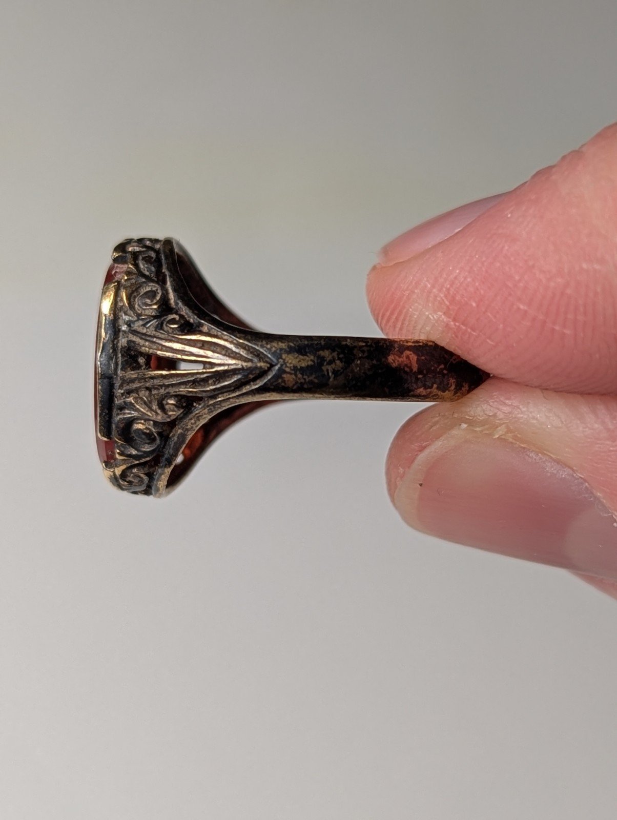 Vintage Sterling Silver 9ct Gold Plated Flat Carnelian Gemstone Ring | Size P1/2 - Image 4