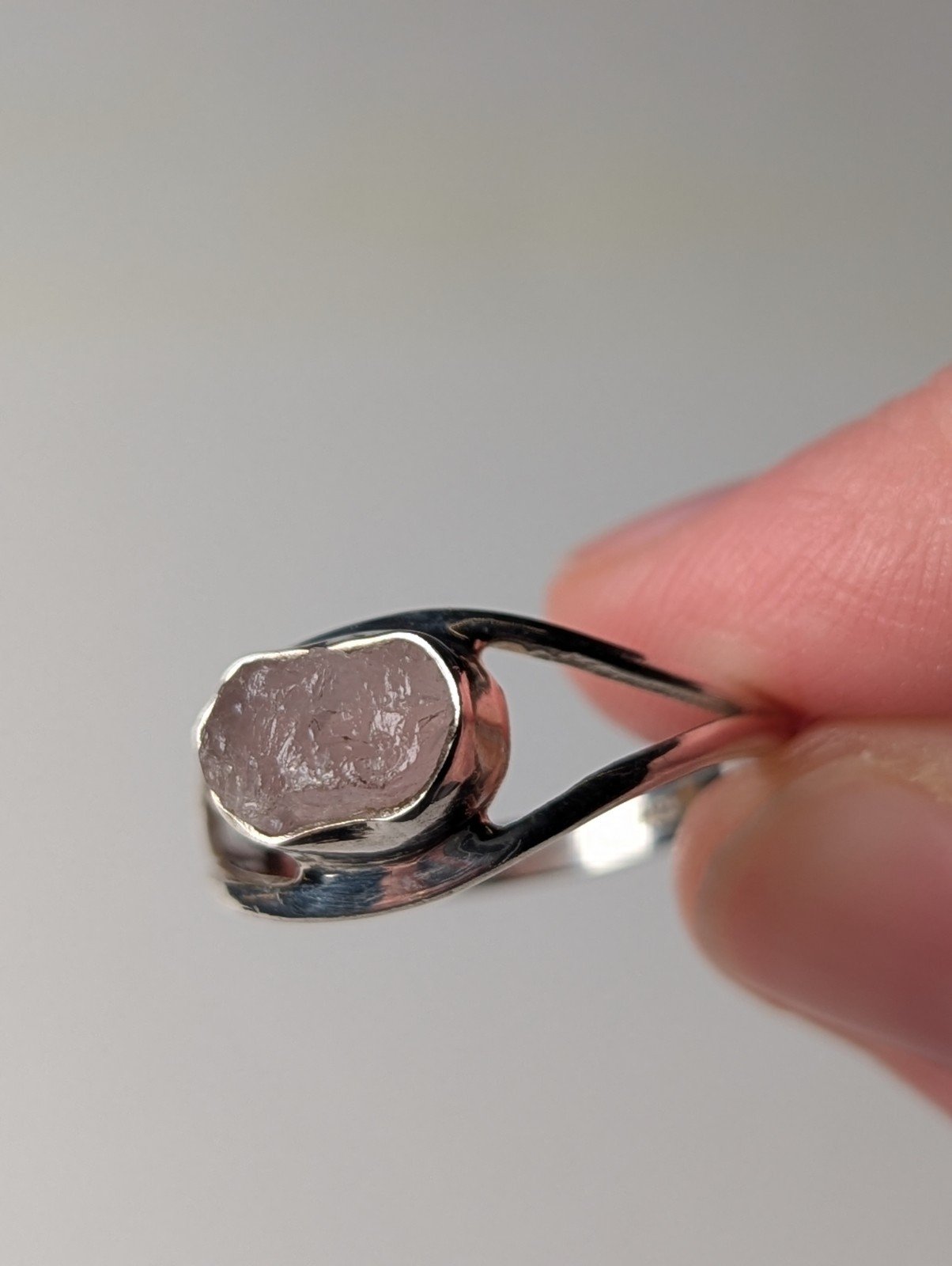 Vintage Sterling Silver Rough Rose Quartz Ring | Size V | 925 Silver - Image 2