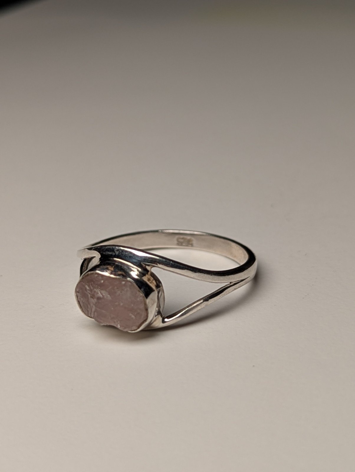 Vintage Sterling Silver Rough Rose Quartz Ring | Size V | 925 Silver - Image 3
