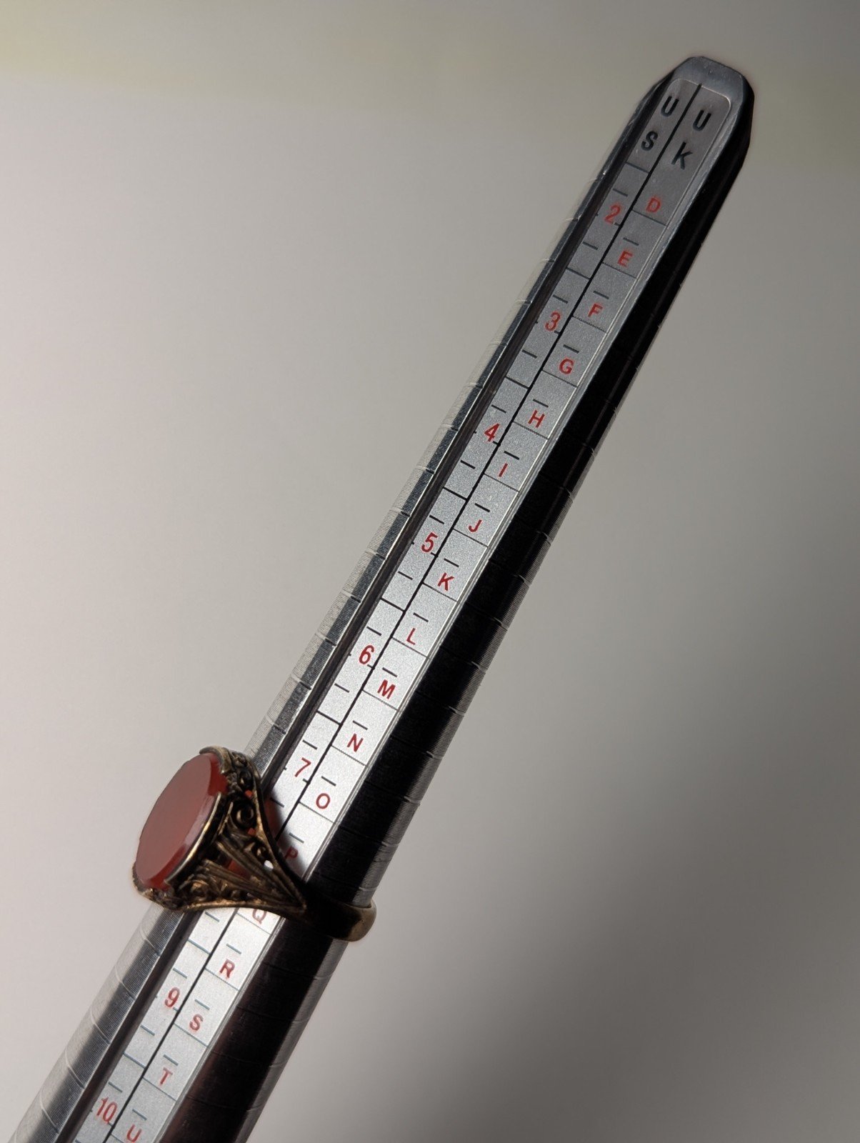 Vintage Sterling Silver 9ct Gold Plated Flat Carnelian Gemstone Ring | Size P1/2 - Image 12