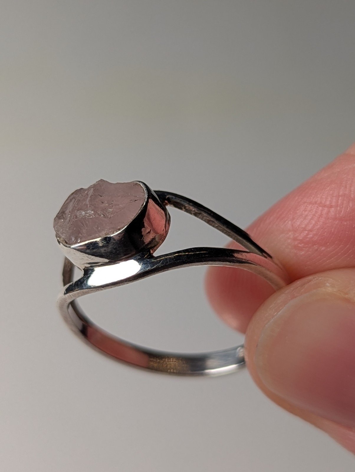Vintage Sterling Silver Rough Rose Quartz Ring | Size V | 925 Silver - Image 6