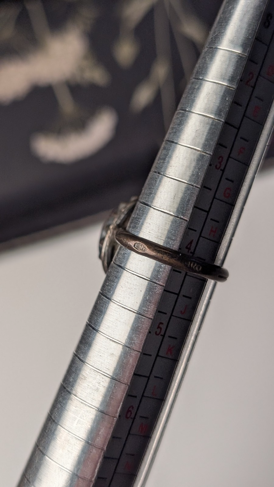 Vintage Sterling Silver Red Gemstone Ring | Size H 1/2 | 925 Silver - Image 9