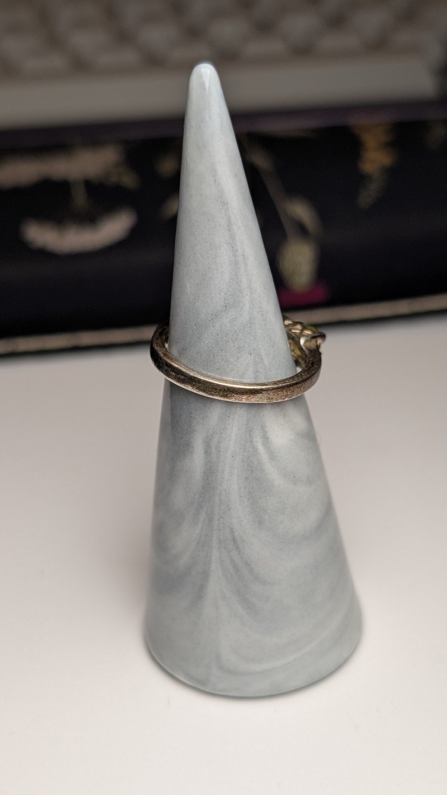 Vintage Sterling Silver 5 Gemstone Row Peridot Ring | Size K 1/2 | 925 Silver - Image 7