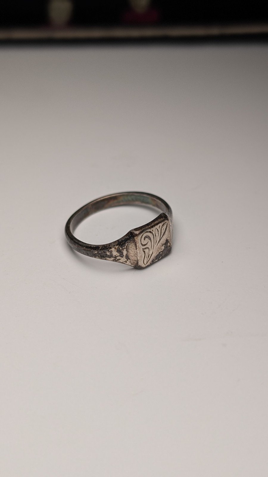 Vintage Sterling Silver 1982 Etched Signet Ring | Size L | 925 Silver - Image 4