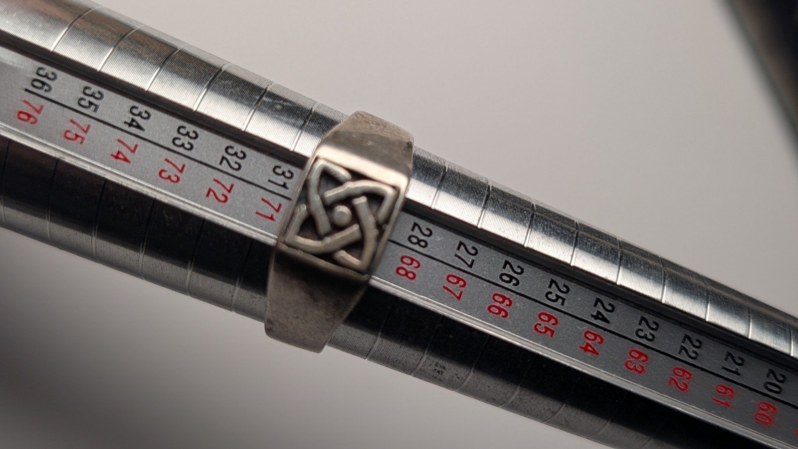 Vintage Sterling Silver Celtic Signet Ring | Size Z 1/2 | 925 Silver - Image 7