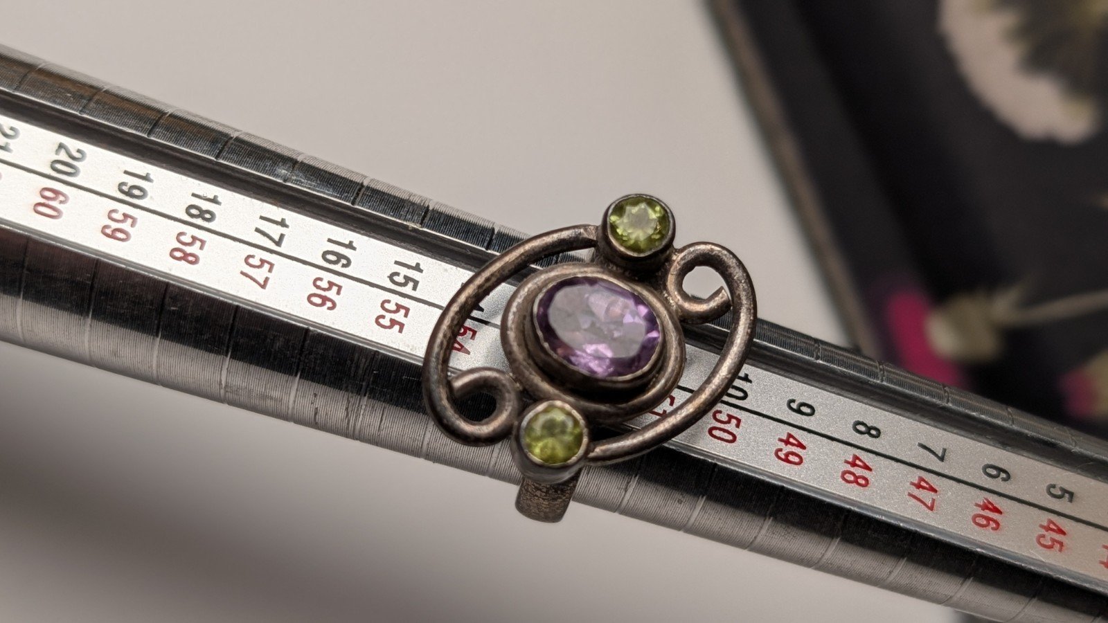 Vintage Sterling Silver Amethyst & Peridot Gemstone Ring | Size L 1/2 | 925 - Image 11