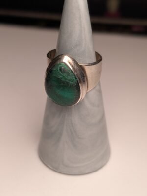 Vintage Sterling Silver Green Gemstone Teardrop Ring | Size N 1/2 | 925 Silver