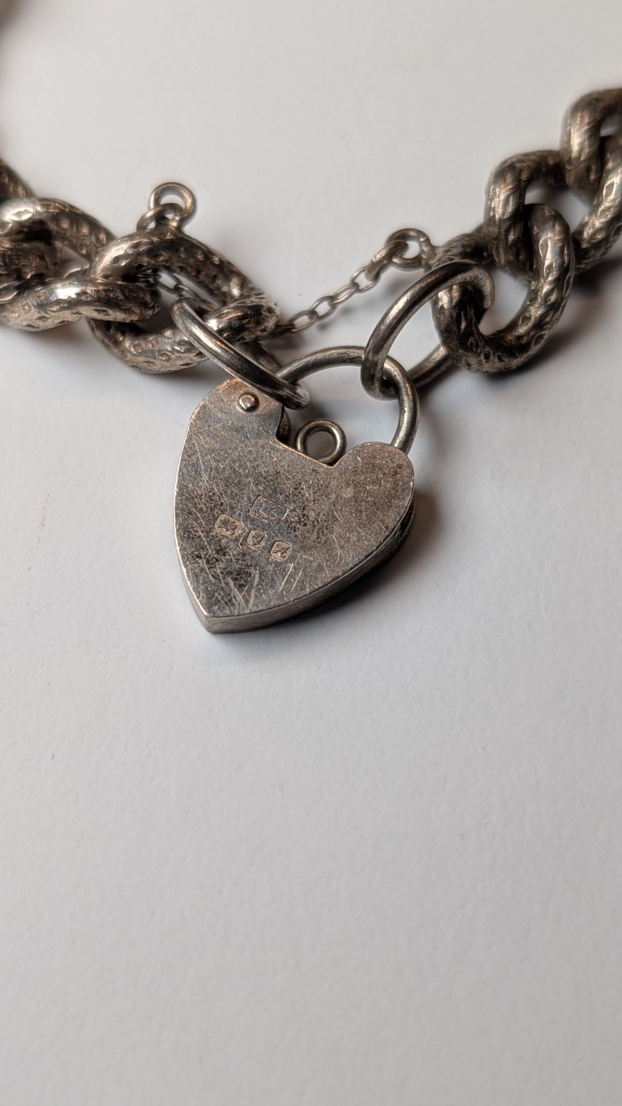 Vintage Sterling Silver Heart Chain Bracelet | 18cm | 29g | Made In London 1975 - Image 6