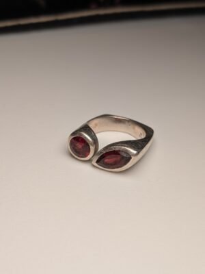 Vintage Sterling Silver Natural Red garnet Ring | Size J 1/2 | 925 | 8.48g