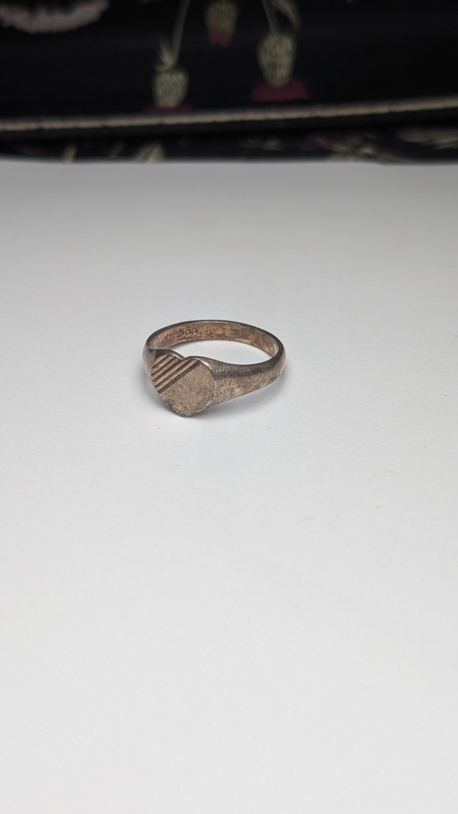 Vintage Sterling Silver 1975 Made In London Heart Signet Ring | Size O | 925 - Image 2