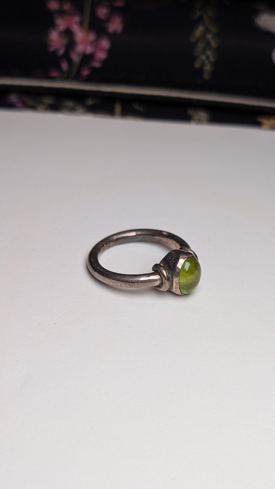 Vintage Sterling Silver Green Peridot Gemstone Ring | Size Q | 925 Silver - Image 2